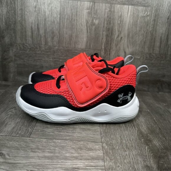 Under Armour Zone BB 2 Kids size 12 Red Black Basketball Shoes - Picture 2 of 8